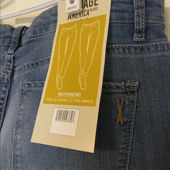 LAST! Size 6 Fit like 8 NWT Embroidered Boyf - Picture 7 of 9